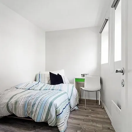 Apartment Rogagaten 15 *